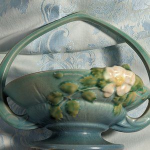 Americana History Vintage Roseville Pottery White Rose On Blue Basket #362-8